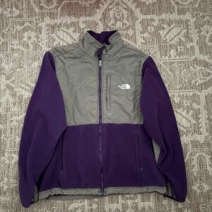 The North Face Retro Denali Women’s Fleece Jacket